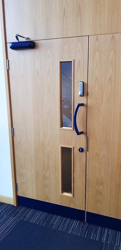 We fit new locks and pads to office doors